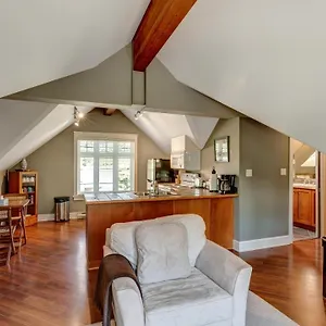  Guest house Parker By The Sea Canada
