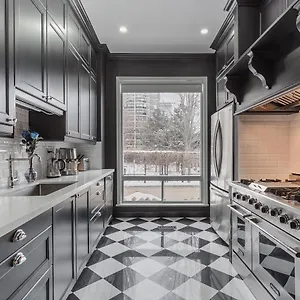  Guest house E Residential Luxury Canada