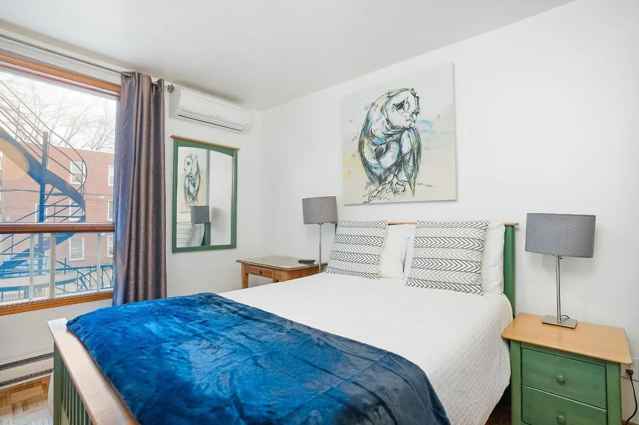 Accueil Chez Francois Bed & Breakfast Montreal