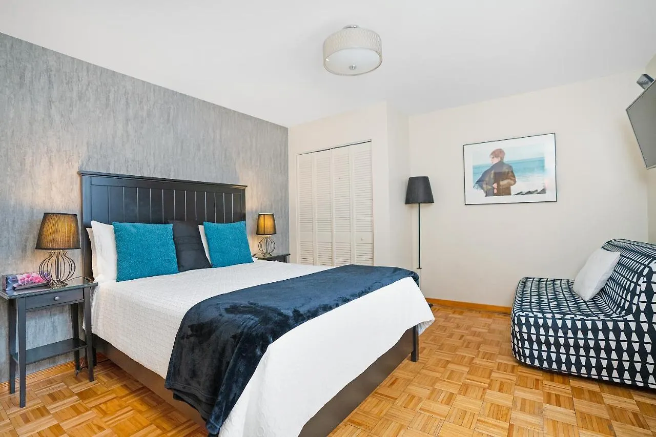 Accueil Chez Francois Bed & Breakfast Montreal
