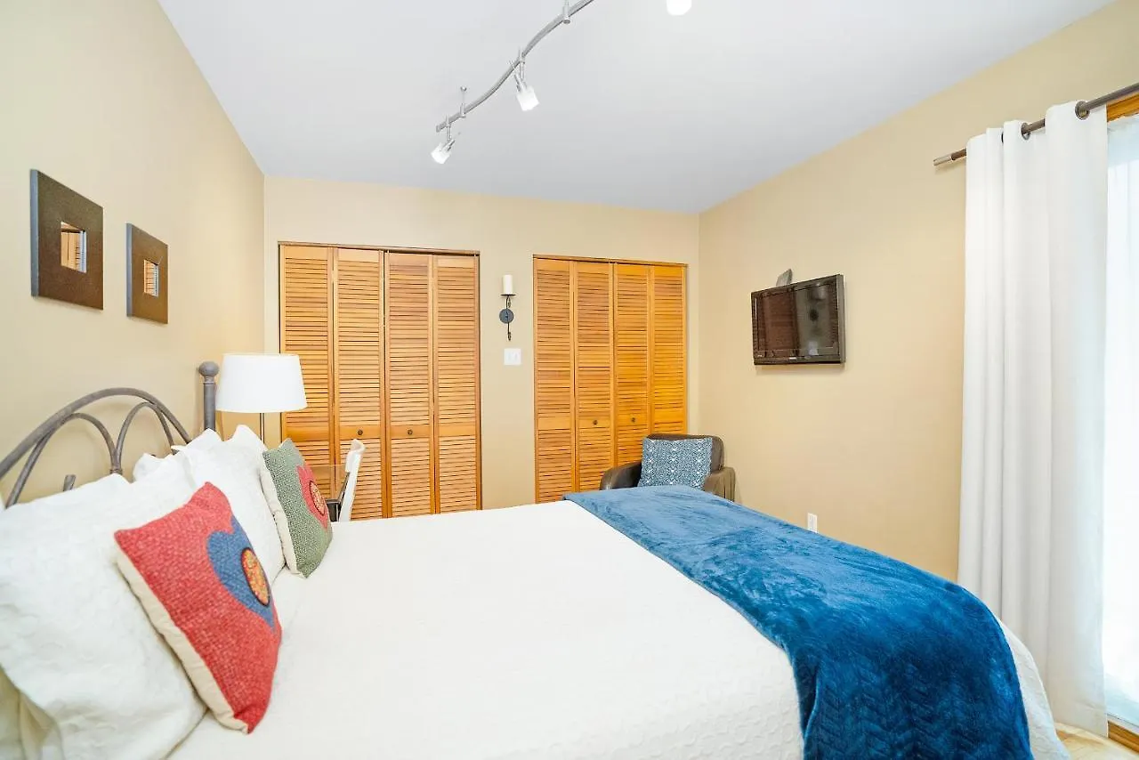 ****  Accueil Chez Francois Bed & Breakfast Montreal Canada