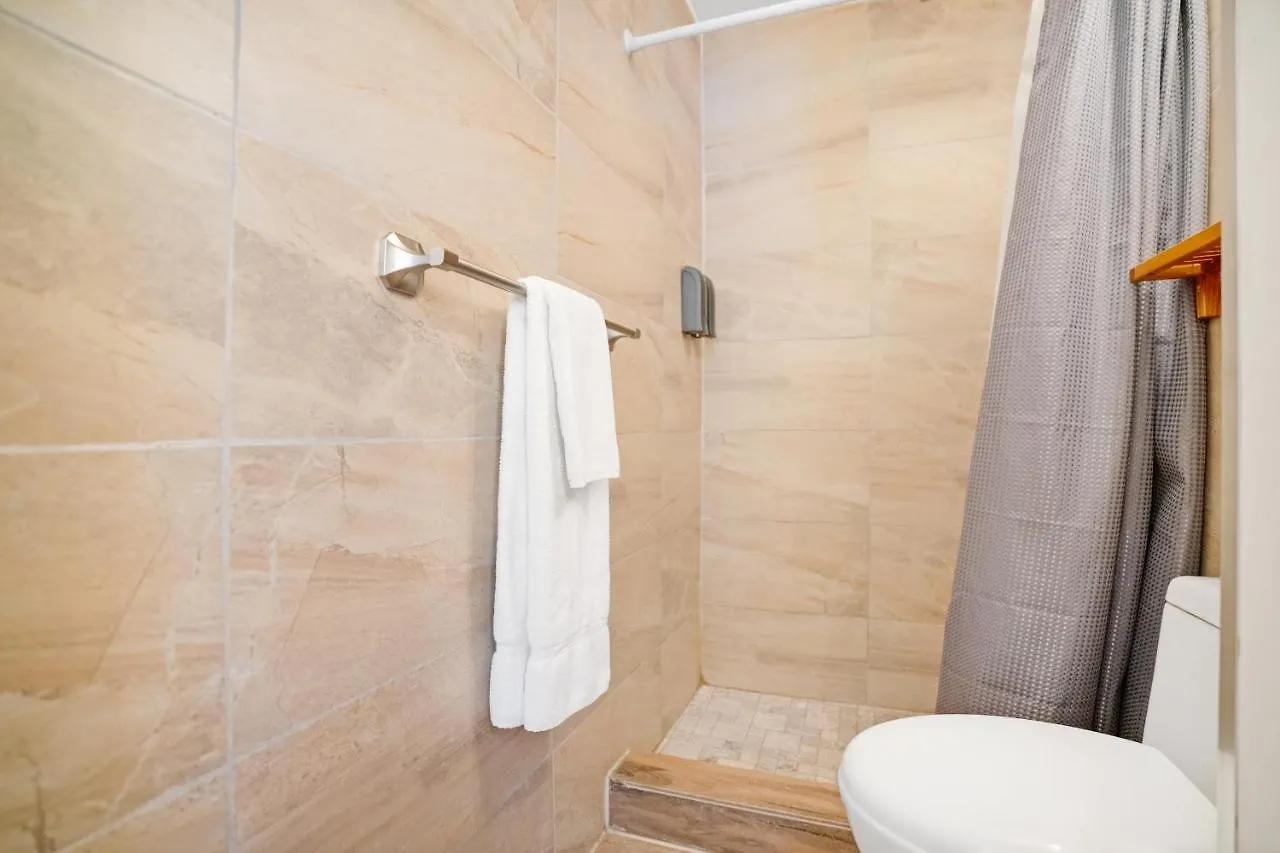 Accueil Chez Francois Bed & Breakfast Montreal