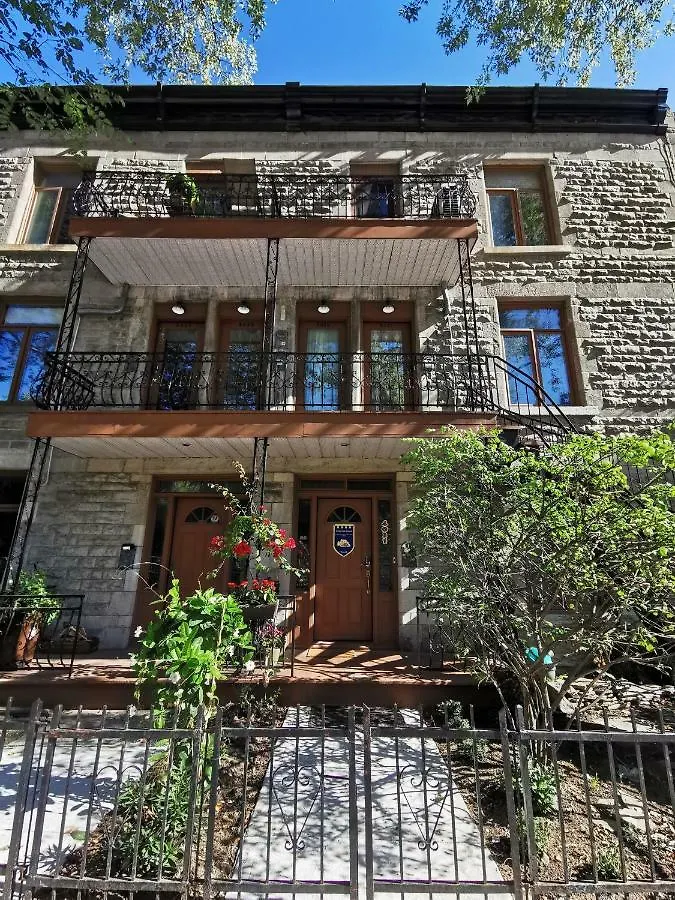 Accueil Chez Francois Bed & Breakfast Montreal